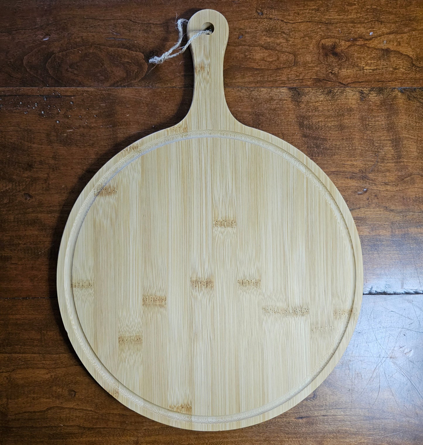 Custom Engraved Round Cutting Board with Handle, Hangable
