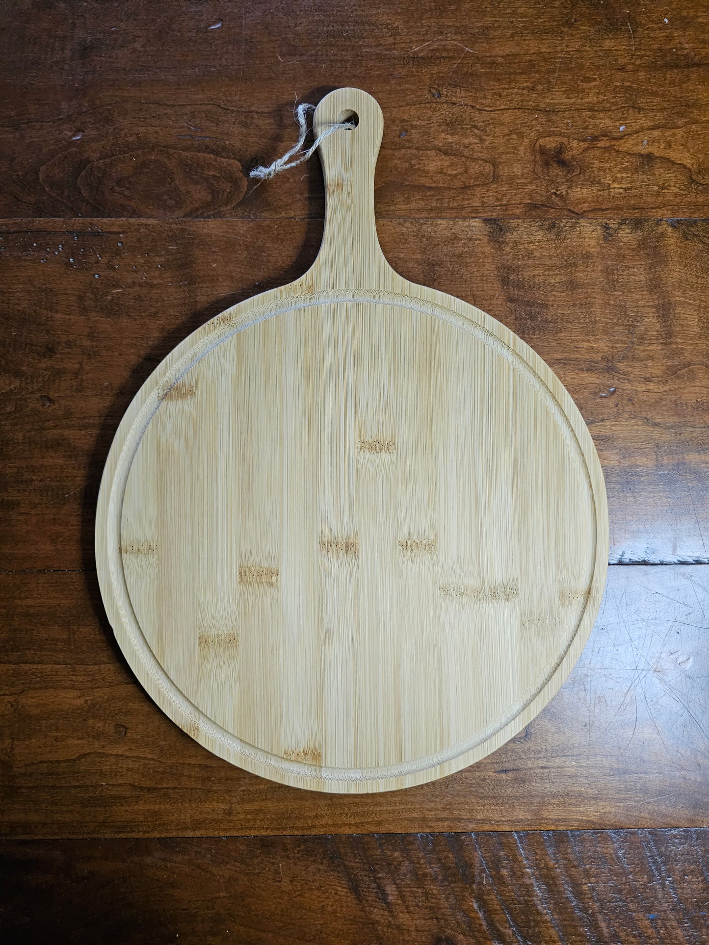 Custom Engraved Round Cutting Board with Handle, Hangable